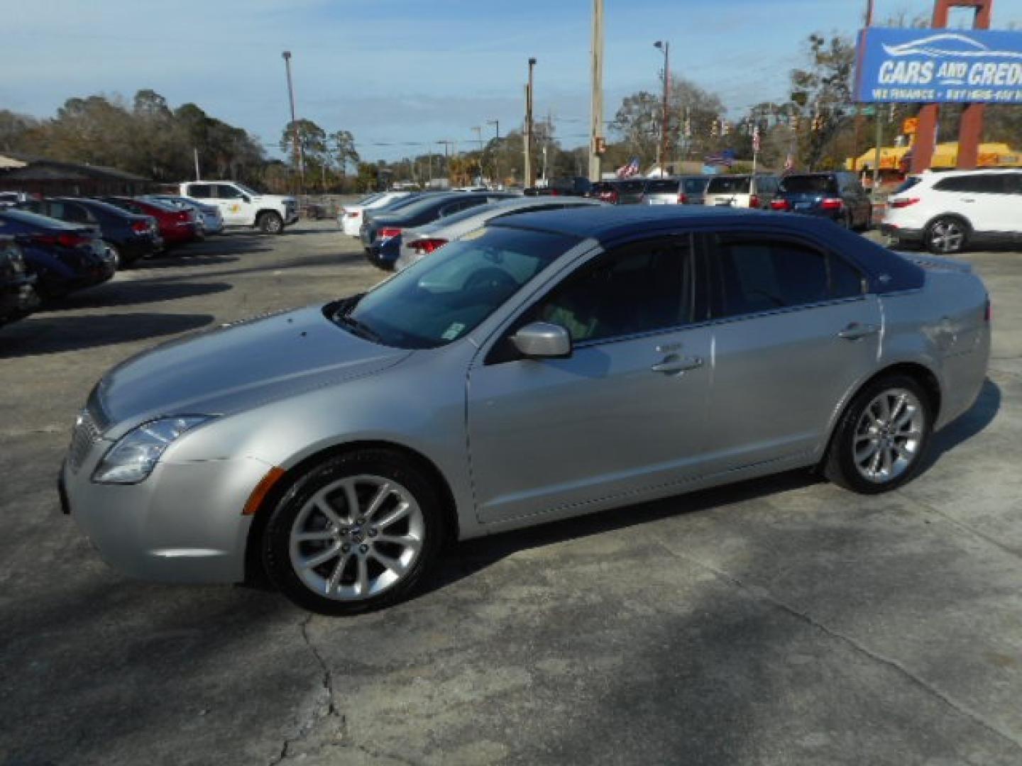 2010 SILVER MERCURY MILAN PREMIER (3MEHM0JG3AR) , located at 1200 Cassat Avenue, Jacksonville, FL, 32205, (904) 695-1885, 30.302404, -81.731033 - Photo#1